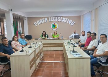 SESSÃO EXTRAORDINÁRIA: Reunião define Comisssões e lideranças de bancadas.