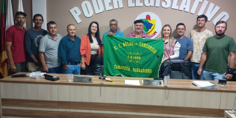 SESSÃO ORDINÁRIA:  Vereadores apreciam 16 Projetos de Lei