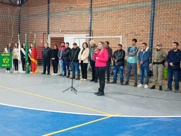 34ª OLIMPÍADA RURAL DE SEGREDO: Presidente prestugia abertura do evento.